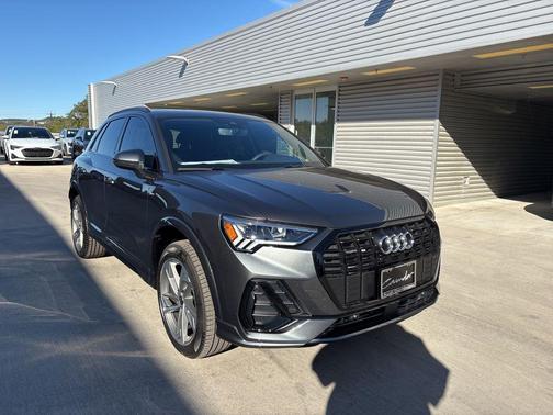 2025 Audi Q3 45 S line Premium