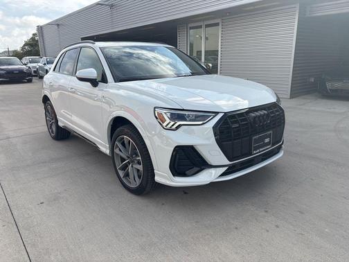 2025 Audi Q3 45 S line Premium