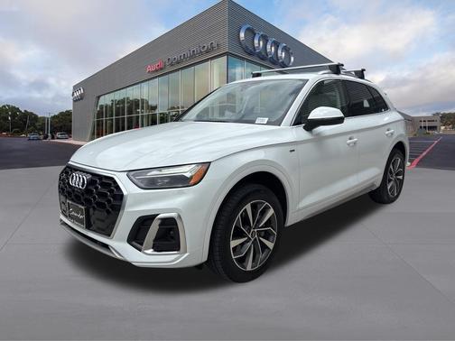 Glacier White Metallic 2024 Audi Q5 45 S line quattro Premium