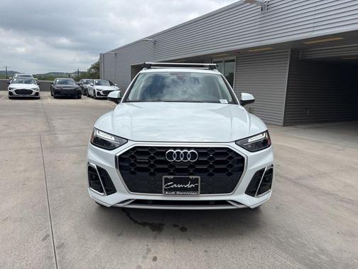 Glacier White Metallic 2024 Audi Q5 45 S line quattro Premium