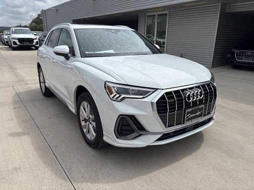 2025 Audi Q3 45 S line Premium