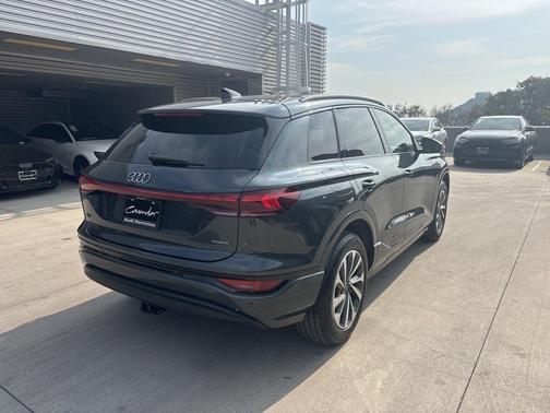 2025 Audi Q6 e-tron Premium