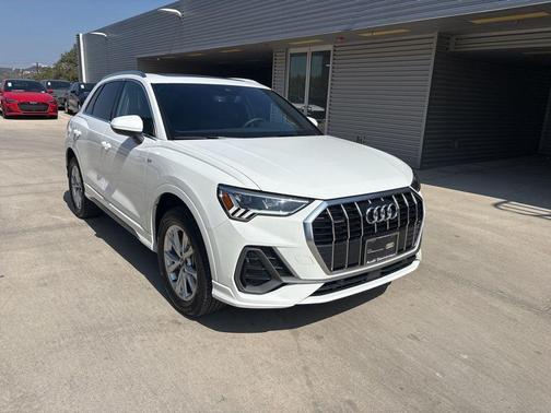 2025 Audi Q3 45 S line Premium