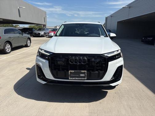 2025 Audi Q7 45 Premium