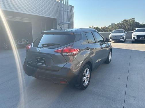 2019 Nissan Kicks S