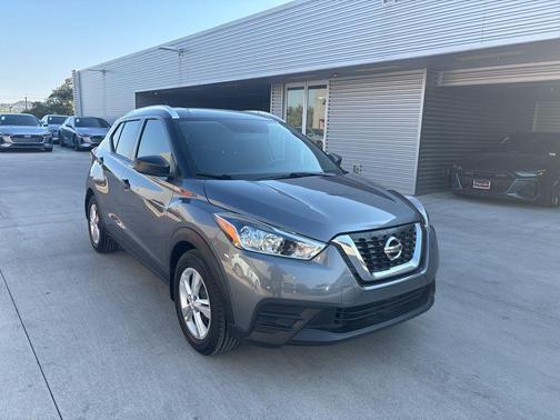 2019 Nissan Kicks S