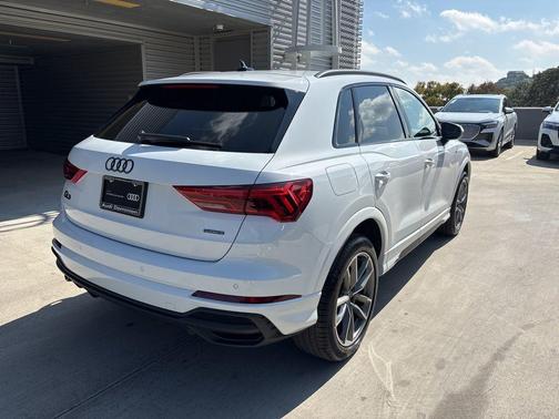 2025 Audi Q3 45 S line Premium