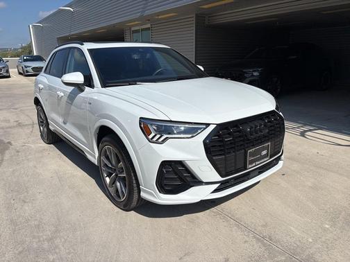 2025 Audi Q3 45 S line Premium