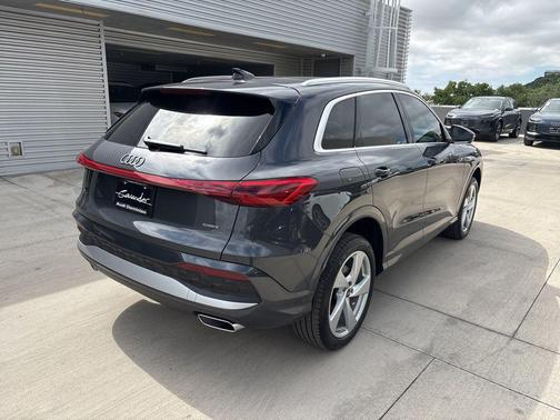 2025 Audi Q5 2.0T quattro Premium