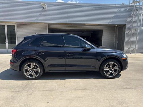 2019 Audi Q5 2.0T Premium Plus