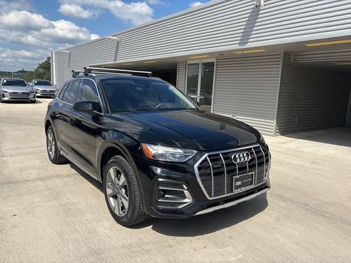 2024 Audi Q5 40 Premium