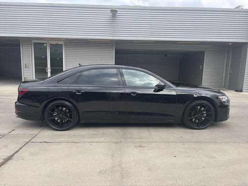 2024 Audi S8 4.0T quattro