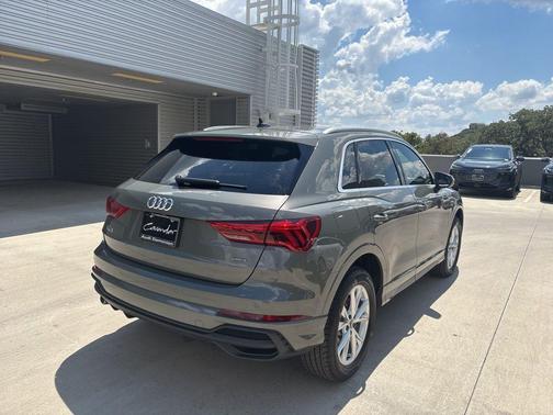 2025 Audi Q3 45 S line Premium