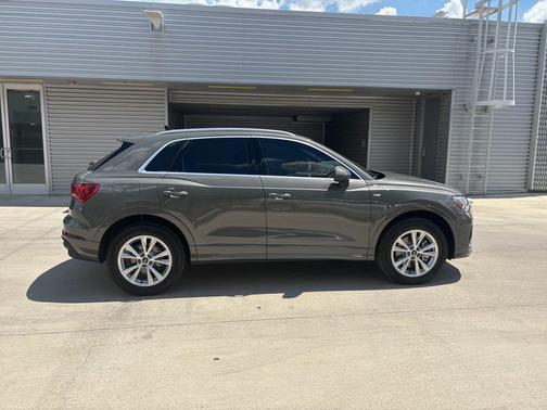 2025 Audi Q3 45 S line Premium