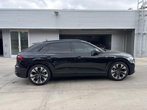 2026 Audi Q8 Premium Plus