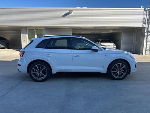2025 Audi Q5 55 S line quattro Premium