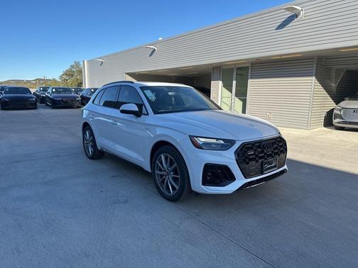2025 Audi Q5 55 S line quattro Premium