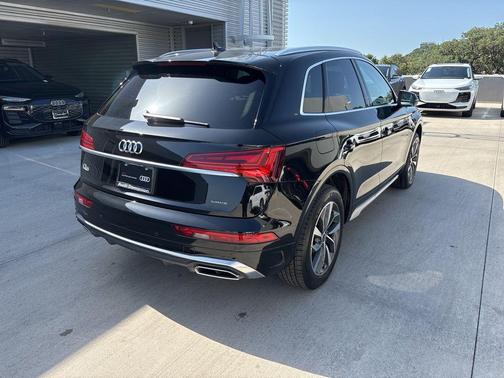 2025 Audi Q5 45 S line quattro Premium