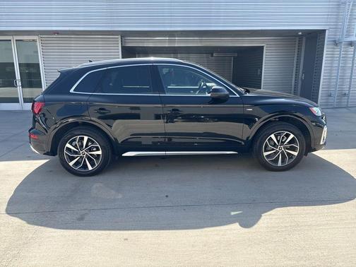 2025 Audi Q5 45 S line quattro Premium