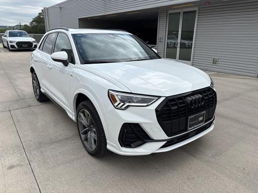 2025 Audi Q3 45 S line Premium