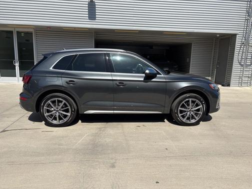 2024 Audi SQ5 3.0T Premium