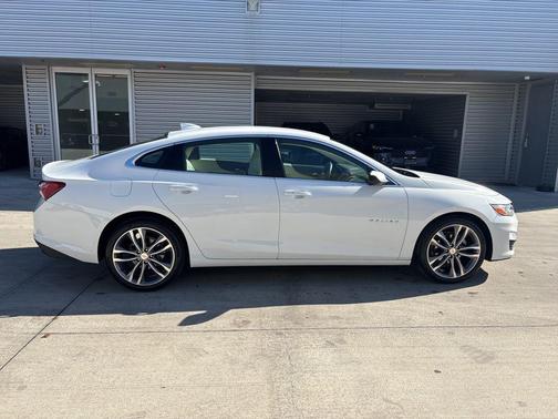 2024 Chevrolet Malibu 2LT