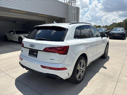 2025 Audi Q5 45 S line quattro Premium