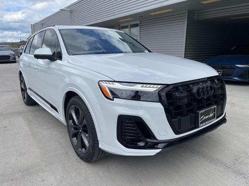 2025 Audi Q7 55 Prestige