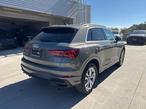 2025 Audi Q3 45 S line Premium