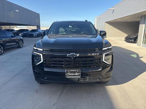 2025 Chevrolet Suburban RST