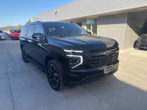 2025 Chevrolet Suburban RST