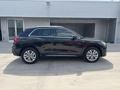 2025 Audi Q3 45 S line Premium