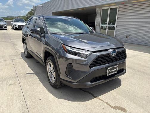 2024 Toyota RAV4 Hybrid XLE