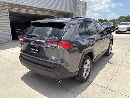 2024 Toyota RAV4 Hybrid XLE
