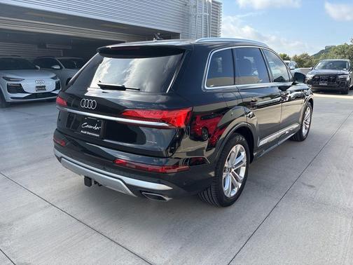 2025 Audi Q7 55 Prestige