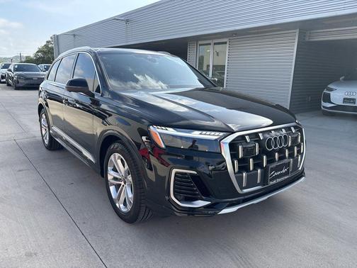2025 Audi Q7 55 Prestige