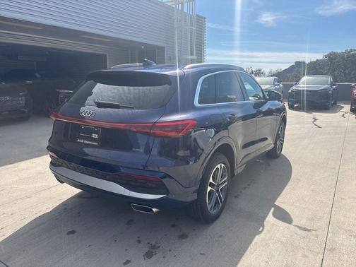 2025 Audi Q5 2.0T quattro Premium