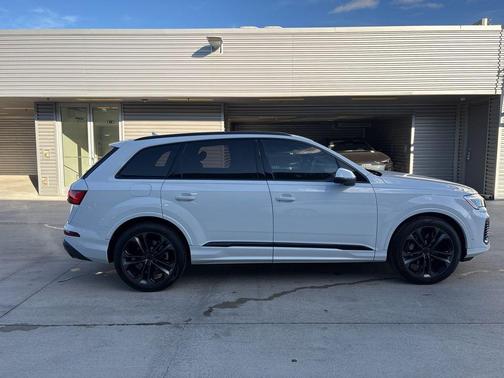 2026 Audi Q7 55 Premium Plus