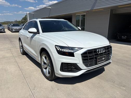2023 Audi Q8 55 Premium