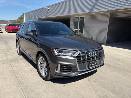 2021 Audi Q7 55 Prestige