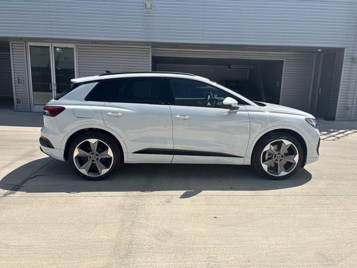 2026 Audi Q4 e-tron 55 PLUS