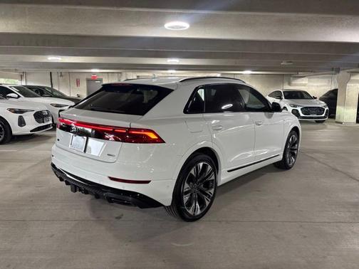 2026 Audi Q8 55 Premium