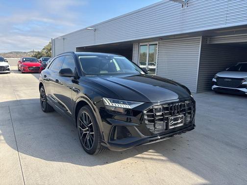 2023 Audi Q8 55 Premium