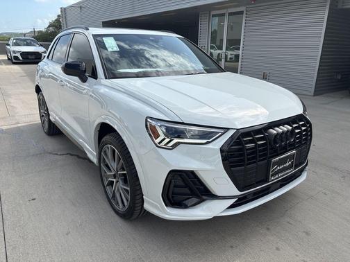 2025 Audi Q3 45 S line Premium