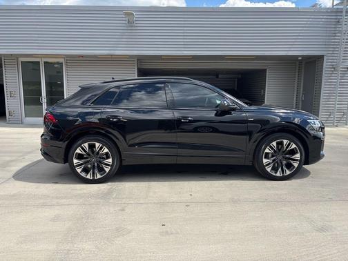 2026 Audi Q8 55 PLUS