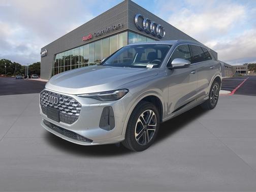 Florett Silver Metallic 2025 Audi Q5 2.0T quattro Premium