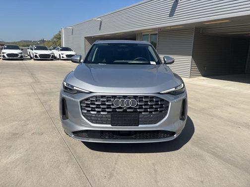 Florett Silver Metallic 2025 Audi Q5 2.0T quattro Premium