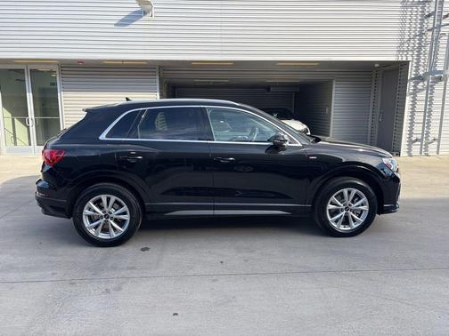 2025 Audi Q3 45 S line Premium