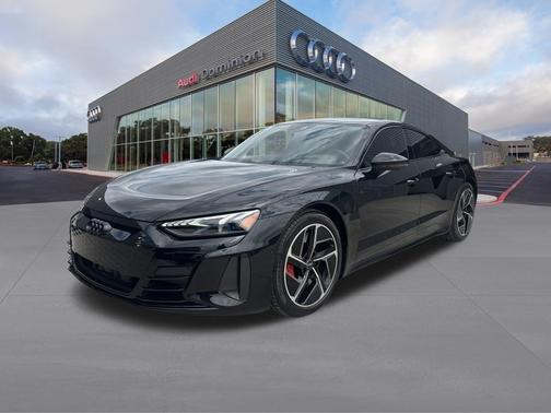 Mythos Black Metallic 2023 Audi RS e-tron GT Base