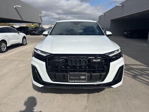 2025 Audi Q7 45 Premium
